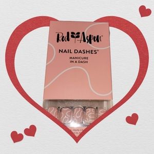 NIB Red Aspen Nails Swirl and Twirl Kelly